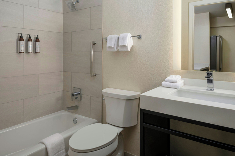 Bathroom 3, Marriott's StreamSide Birch at Vail, Eagle