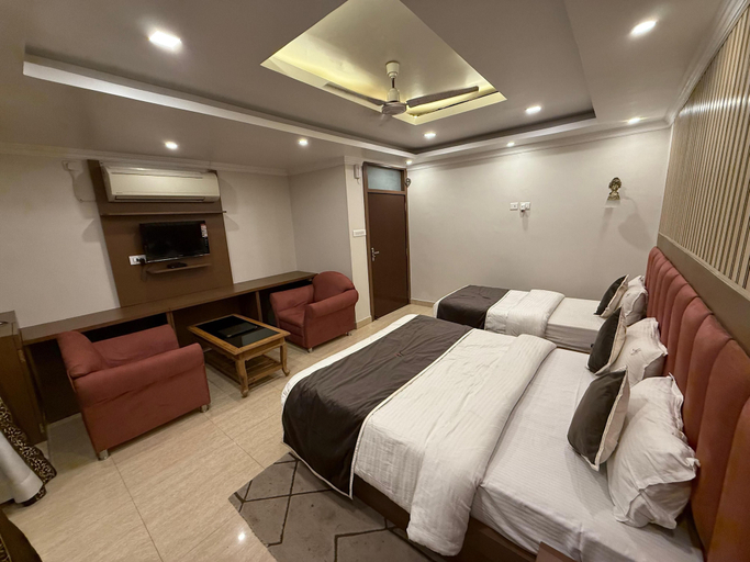 Room 4, HOTEL VALENTINES, Kaushambi