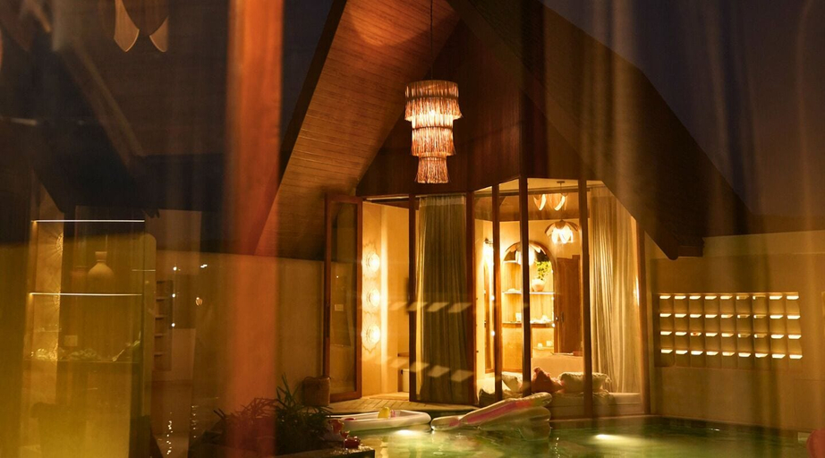 Room 5, Whispering Woods, Thane