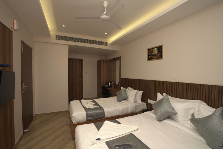 Room 2, Grand Sea Way, Chennai