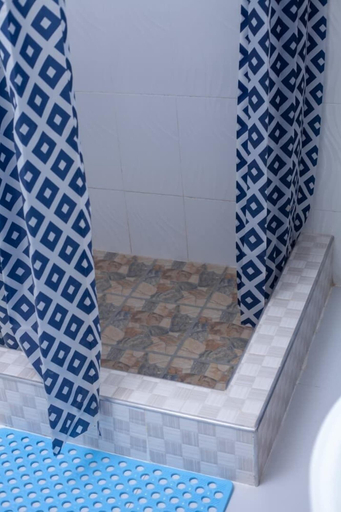 Bathroom 4, MTM Apartments, Kafue