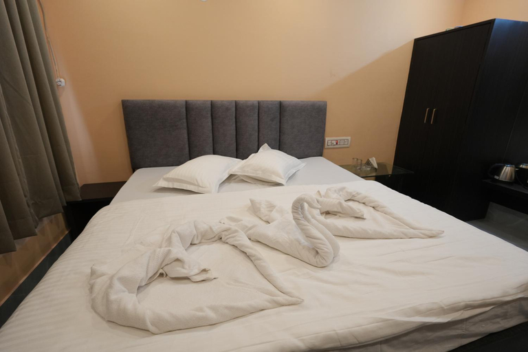 Bedroom 2, Hotel Sagar Priya, Purba Medinipur