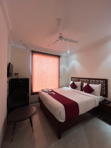 Room 2, Ivory Airport, Delhi