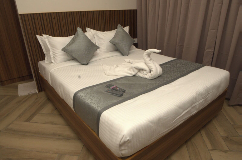 Room 3, Grand Sea Way, Chennai