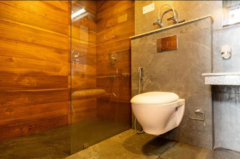 Bathroom 3, Alexandra Cottages, Kullu