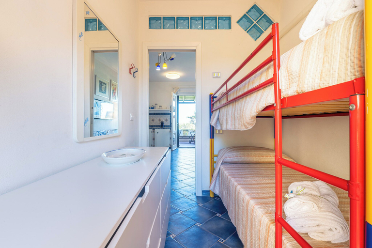 Room 5, APPARTAMENTO TERRA LUGHENTE, Sassari