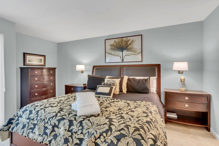 Room 3, 184 Twin Oaks at The Sea Pines Resort, Beaufort