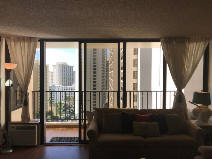 Others 2, Waikiki Banyan-Free Parking-Free WI-FI, Honolulu