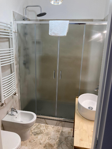 Bathroom 3, Suite Fimabechi, Bari