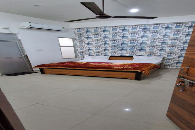 Room 5, Hotel MeenakshI Palace Kanpur, Kanpur Nagar