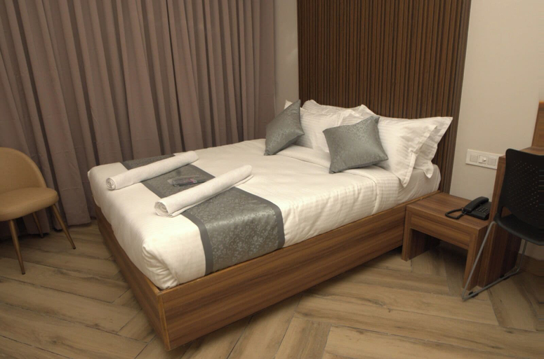 Room 5, Grand Sea Way, Chennai