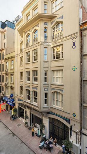 Primary image