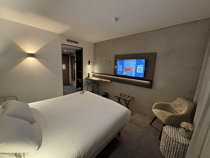 Bedroom 4, Kyriad Chateauroux Nord Aeroport, Indre