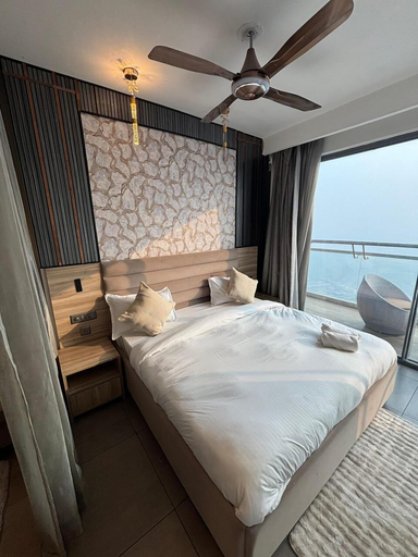 Room 4, OnlyStay Villa Vista Supernova, Gautam Buddha Nagar
