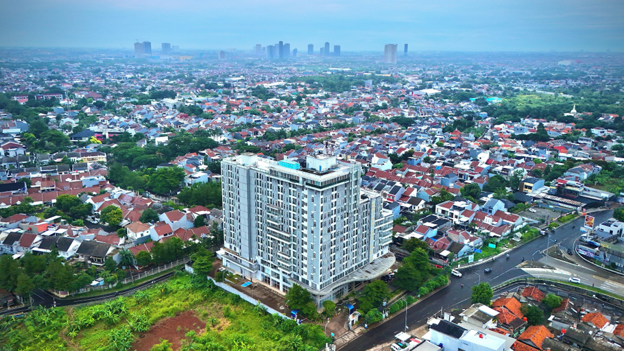 Others 4, Escotel Amazana, South Tangerang