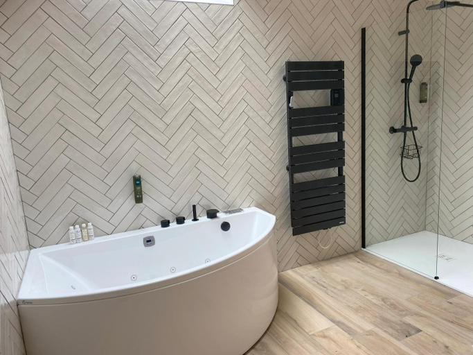 Bathroom 3, Logis hotel & restaurant - Auberge de l'Abbaye, Ardennes