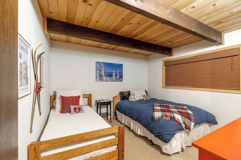 Bedroom 2, Cozy Tahoma Cabin in the Pines Sleeps 6 + Pets, El Dorado