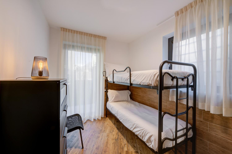 Others 2, San Martin Holidays Home - Stay, Work & Fun, Aosta