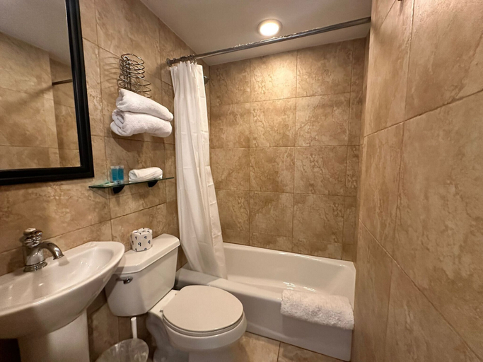 Bathroom, Chic Apartment in NY, New York