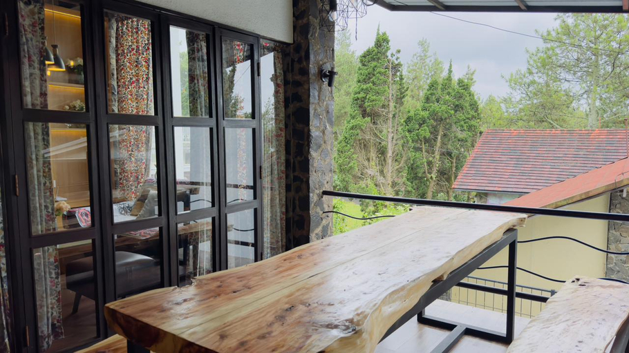 Others 4, The Haven by Vila Istana Bunga, Bandung