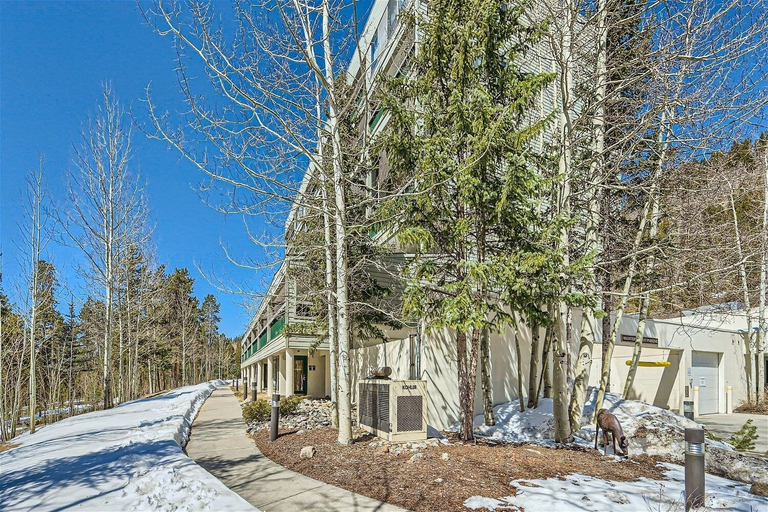 Property grounds 5, 2509 Saints John 3 Bedroom Condo by RedAwning, Summit