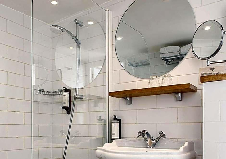 Bathroom 4, Hotel Paradis, Paris