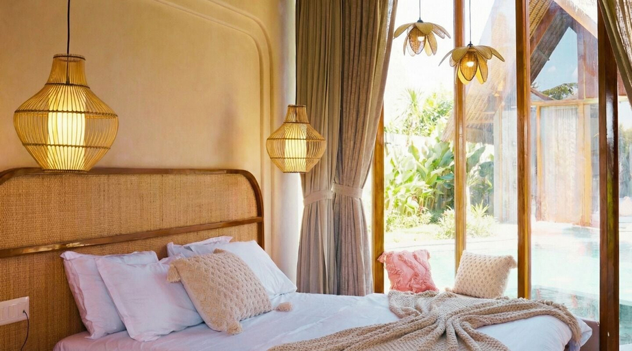 Room 4, Whispering Woods, Thane