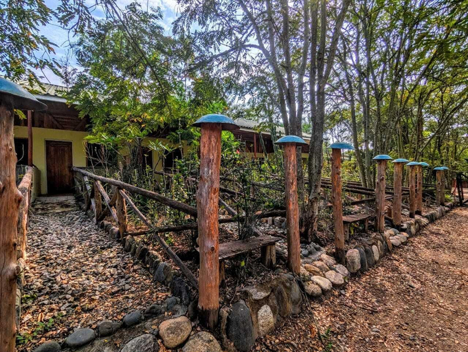 Property grounds, Voyager's Center, Busongora