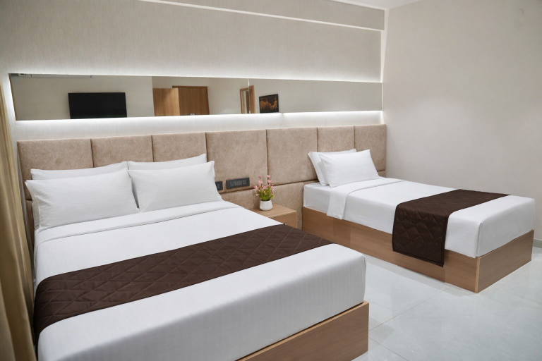 Room 4, HOTEL HANATA KOCHI, Ernakulam
