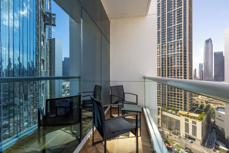 Exterior, Maison Privee - Modern Downtown Apartment w/ City Skyline Vws, Dubai