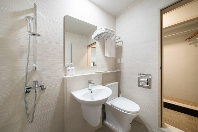 Bathroom 5, Palace Hotel Jeju, Jeju