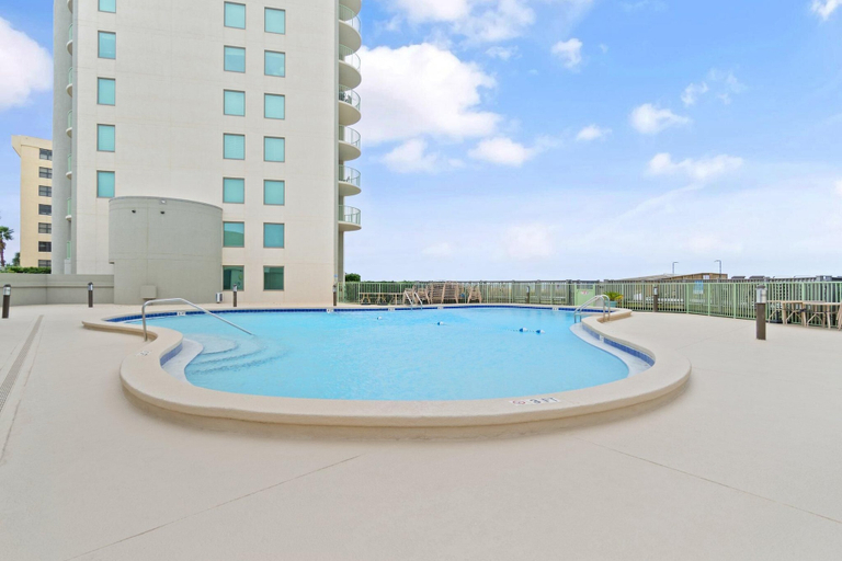 Pool 2, Perdido Towers West 606, Escambia