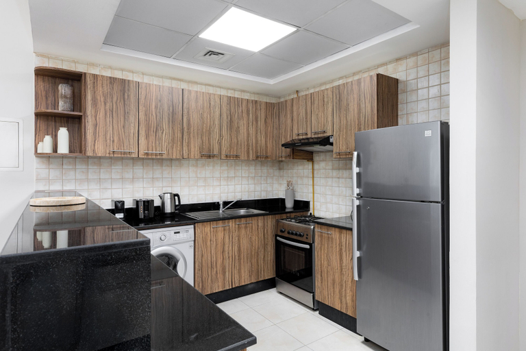 Private kitchen 2, Maison Privee - Modern Downtown Apartment w/ City Skyline Vws, Dubai