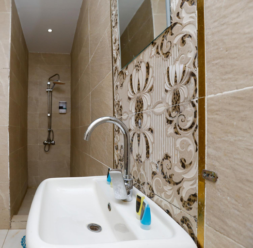 Shower 4, Makadi Pyramids view hotel, Al-Ahram