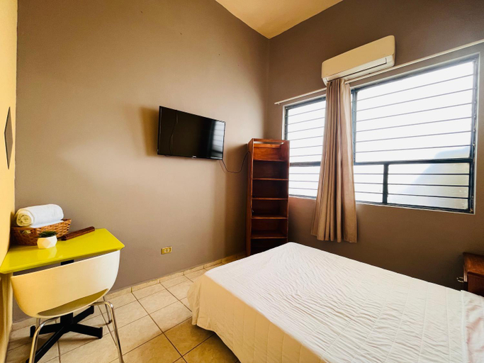 Bedroom 2, Barrio Antiguo Hostel HK, Monterrey