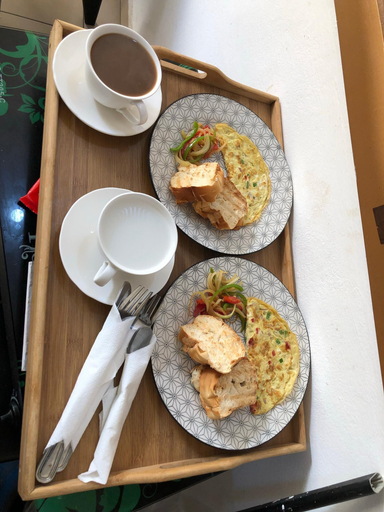 Breakfast meal, RÉSIDENCE AGBEVIVI, Lacs