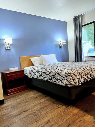Room 4, Layover Inn Boise Airport, Ada