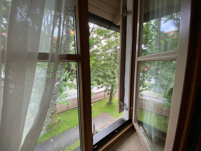 Others 4, Hotel zur Ulme, Ebersberg