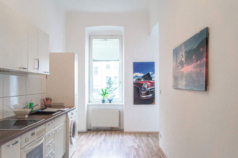 Shared kitchen 5, Private Room Long Stay Great Location, Wien