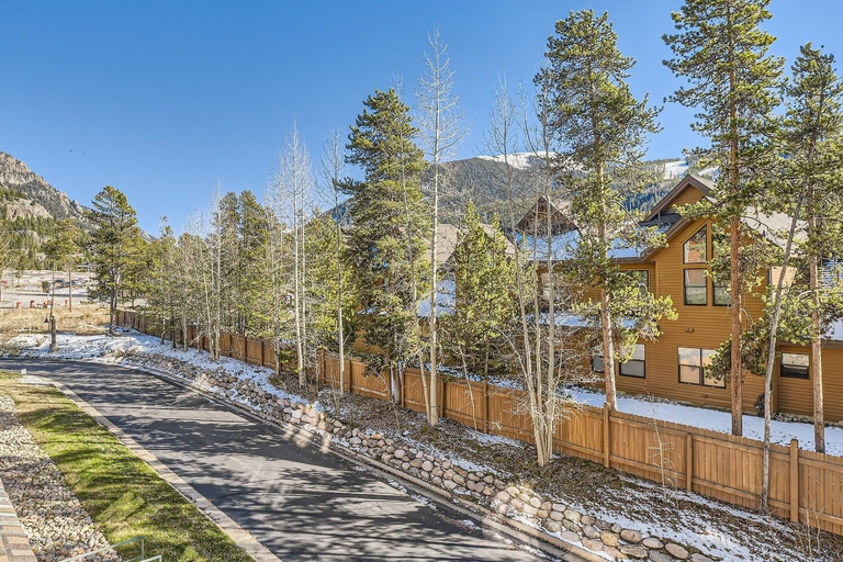Property grounds 4, 5023 Gateway 2 Bedroom Condo, Summit
