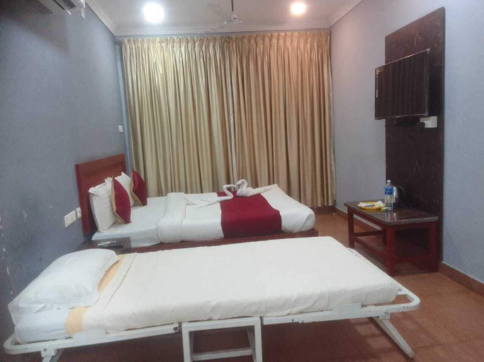 Bedroom 3, hotel king park, Puducherry