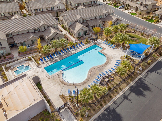 Pool 2, Haven In The Sand 4 Bedroom Townhouse, Washington