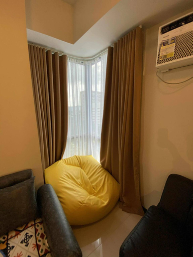 5, Modern  Spacious 2BR 68 sqm Condo in Manhattan Heights Pool View, Quezon City