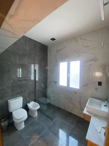Bathroom 3, Termas Pismanta hotel SPA, Iglesia