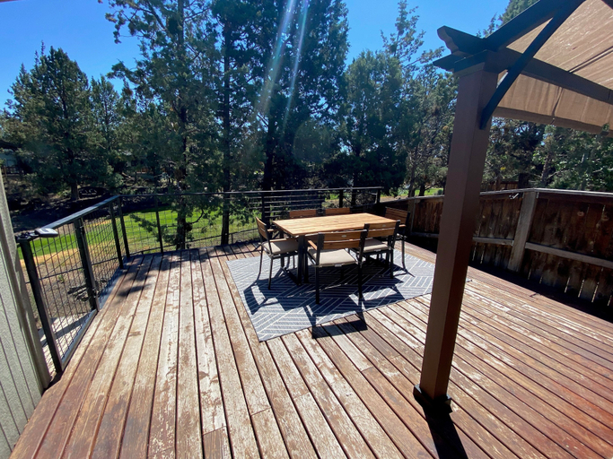 Primary image, Beaumont 3 Bedroom Home by RedAwning, Deschutes