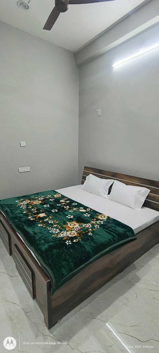 Room 2, sree jee stay, Varanasi