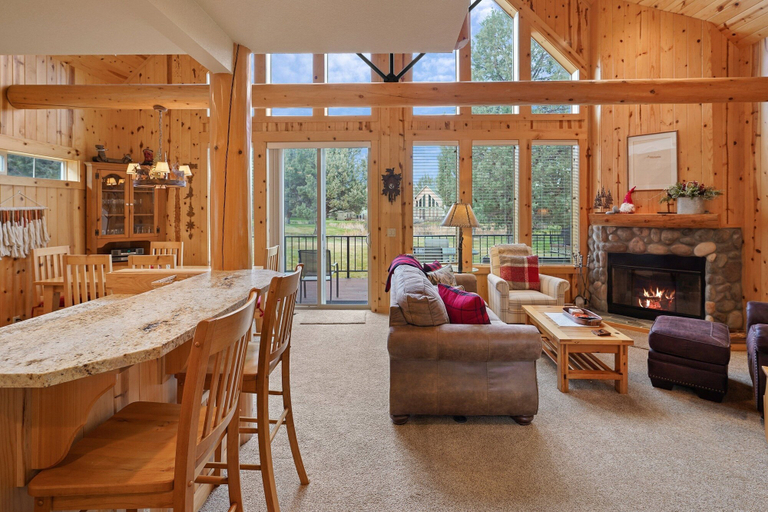 Living area 2, Deer Park Cabin 3 Bedroom Home by RedAwning, Deschutes