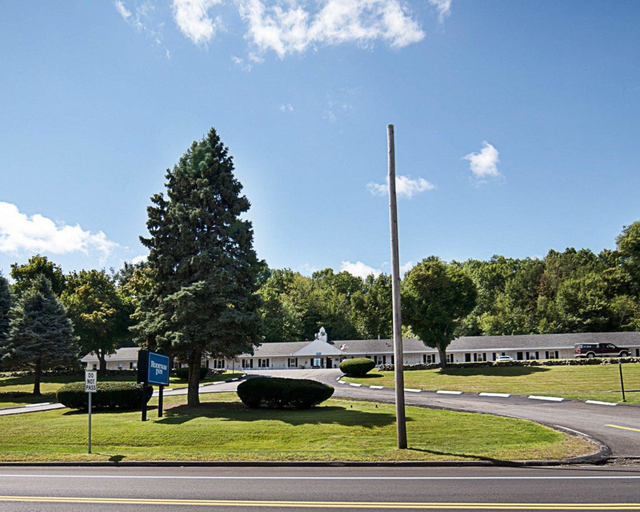 Exterior 4, Econo Lodge, Worcester