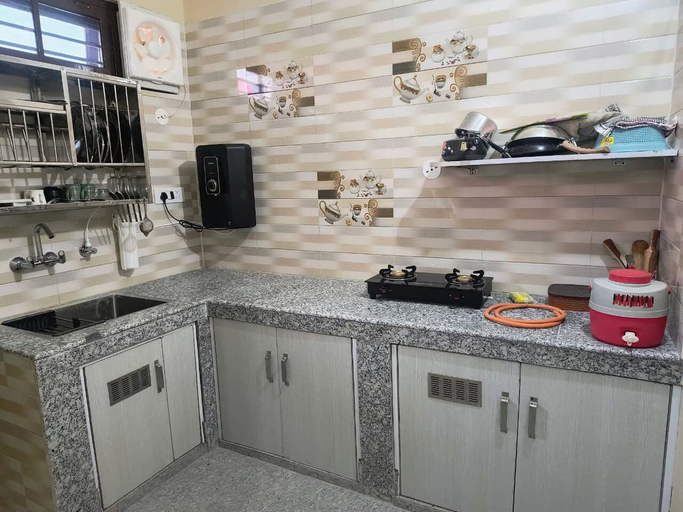Private kitchen 3, Pooja Homestay, Kangra