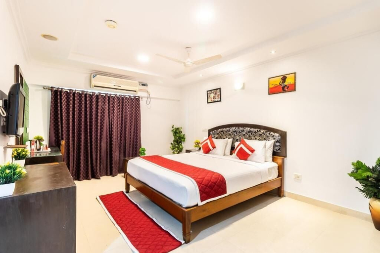 Room 2, Laavish 7 Hotel, Bangalore